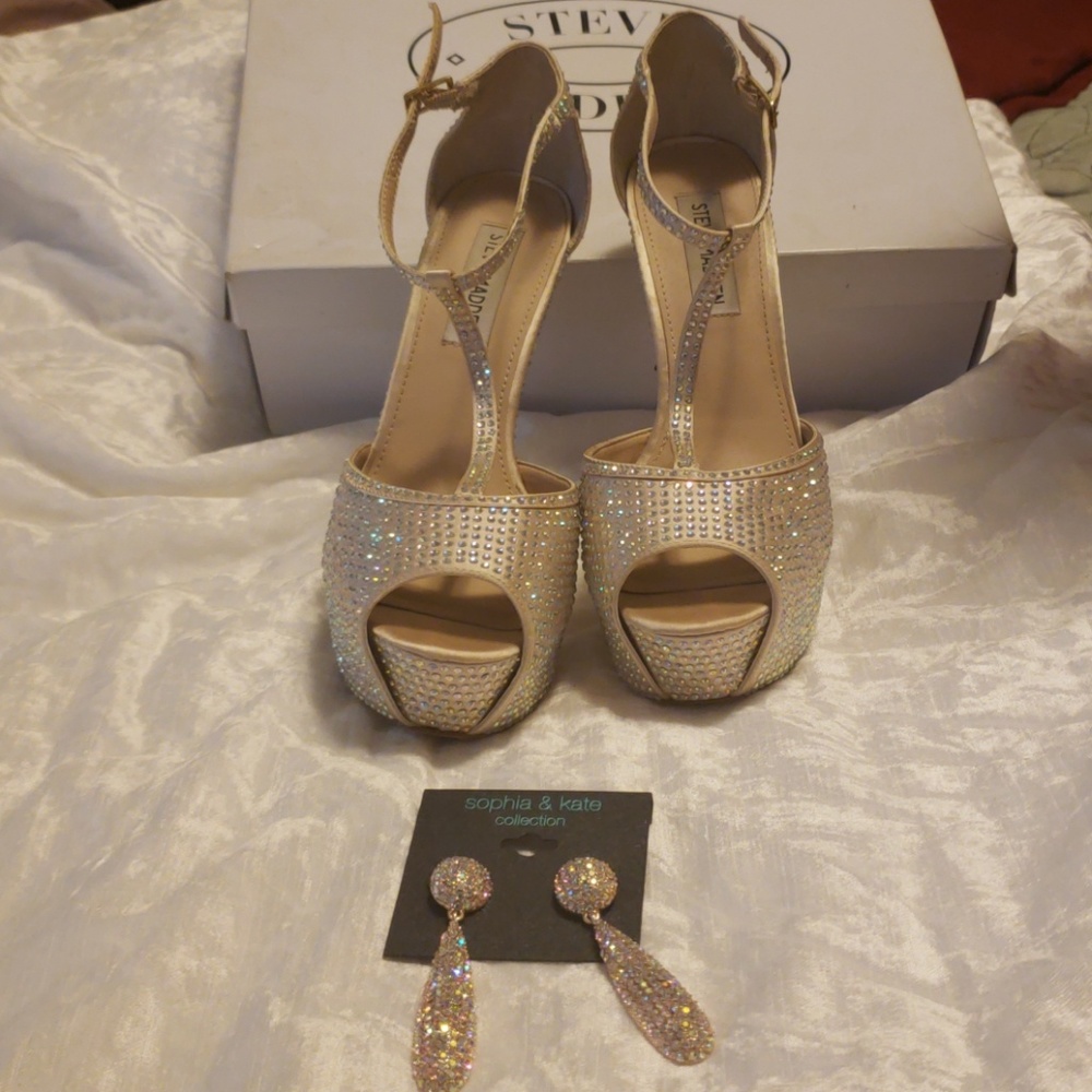 Beautiful Multi Colored Iridescent Rhinestone Heel - image 2